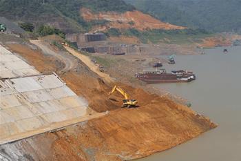 Dự án Thủy điện Hòa Bình mở rộng: Hoàn thành tháo dỡ đê quây, cán mốc tiến độ then chốt