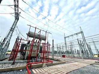 Đóng điện thành công dự án TBA 220kV phú bình 2 và ĐZ 220kV Phú Bình 2 rẽ Thái Nguyên - Bắc Giang